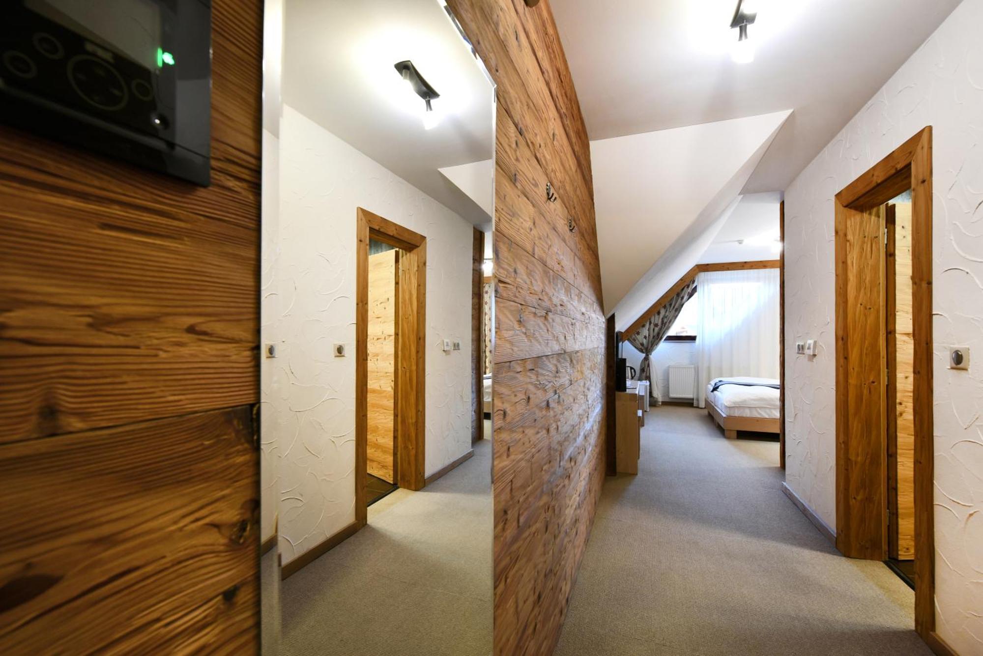 Aplend Hotel Kukucka Tatranska Lomnica Bagian luar foto
