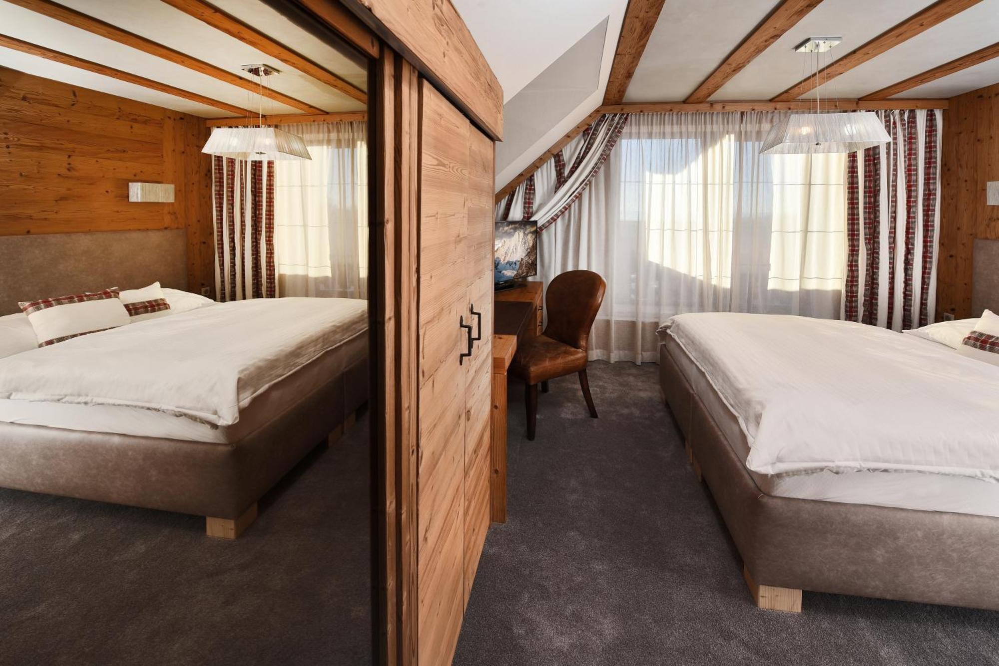 Aplend Hotel Kukucka Tatranska Lomnica Bagian luar foto