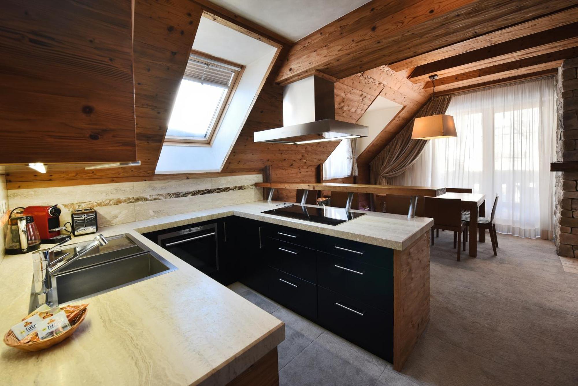 Aplend Hotel Kukucka Tatranska Lomnica Bagian luar foto