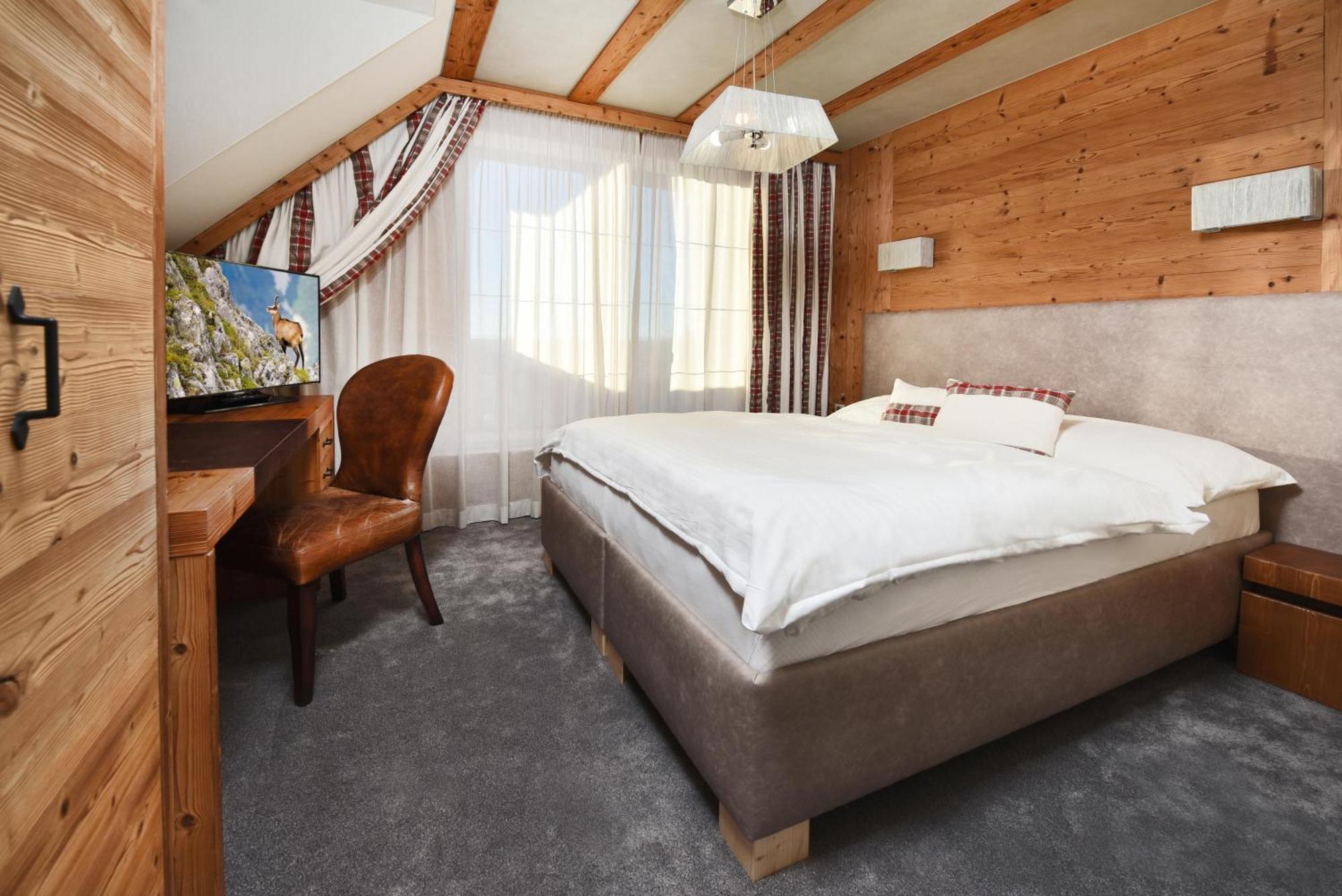Aplend Hotel Kukucka Tatranska Lomnica Bagian luar foto